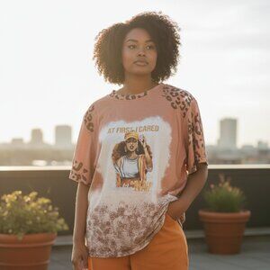 Graphic Leopard Accent Tee